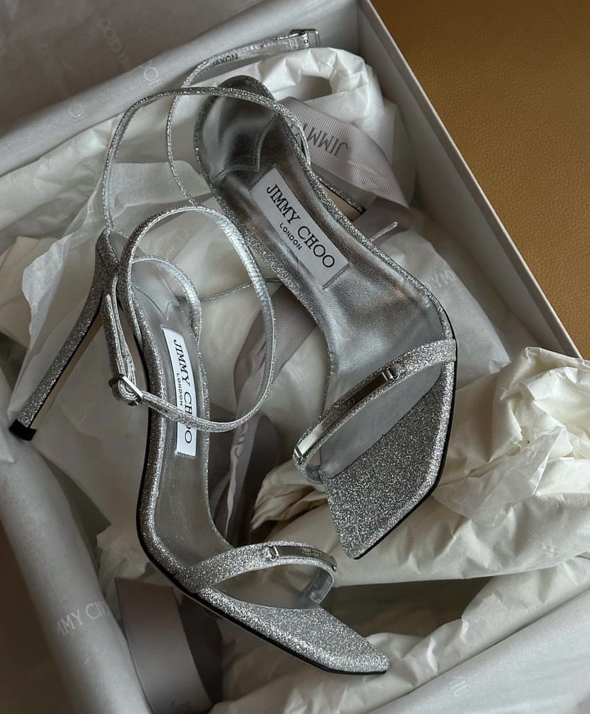 SelectOutfit's tweet photo. jimmy choo heels https://t.co/VNVD3hLBDx