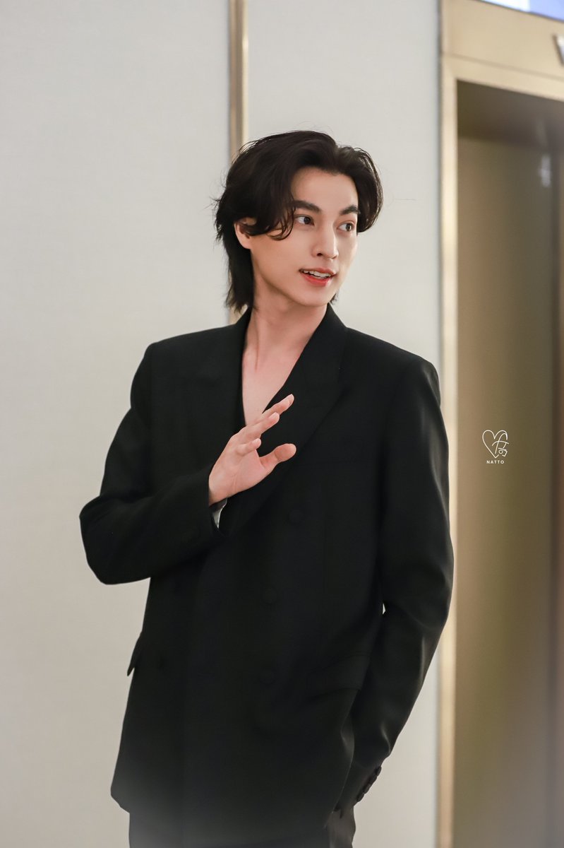 NATTCattleya's tweet photo. มารอส่งกำลังใจให้น้องกลัฟกันค่า 😍💜🙌🏻

NINEENTERTAIN X GULF
#GULFx9EntAwards2024
#GulfKanawut @gulfkanawut
#NATTOXGULF https://t.co/zt8NjV4Ndi