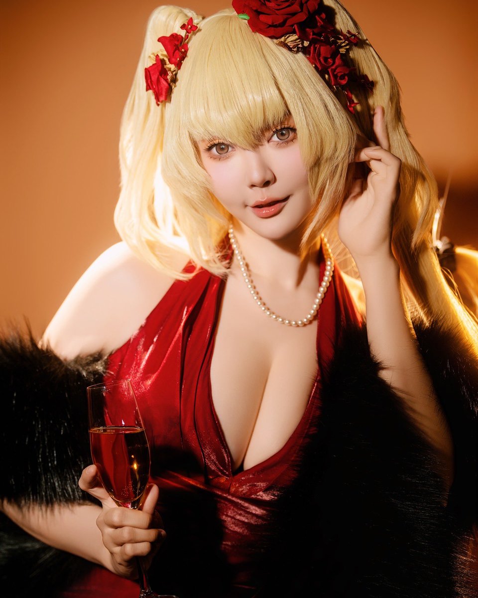 ying_tze's tweet photo. How do I look in this dress ?  I picked it out just for you. ❤
Adventurers! Let’s celebrate the ROX 3rd Anniversary with our exclusive guide! 🎉

#ROX #ROX3rd #HAPPYROXDAY

Download: https://t.co/OgqnJhKZ0G
For more info: https://t.co/VCPBo8nT79 https://t.co/nquZTxDfw2