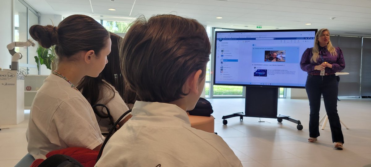 Pour la deuxième année consécutive, une équipe d'élèves du collège EIB Monceau est qualifiée pour la finale nationale du concours Made In 3D. On commence par une visite du campus. <a href="/Globeducate/">Globeducate</a> <a href="/EIBParis/">EIB Paris</a> <a href="/jpdavasse/">Jean Pierre Davasse</a> <a href="/JeanXavieMoreau/">Moreau Jean-Xavier</a>
