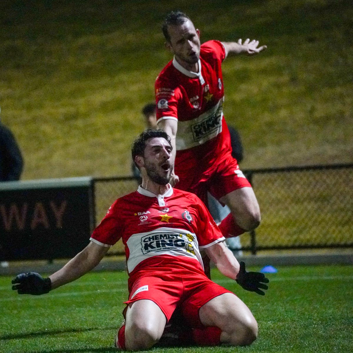 FootballSouthAu's tweet photo. Half-time at ServiceFM Stadium, 
@campbelltowncsc 1-0 @AdelaideComets 
37' ⚽️ Marc Marino

Still plenty to play for in the second-half!
📸@Pagonis98 https://t.co/29pLGABm0a