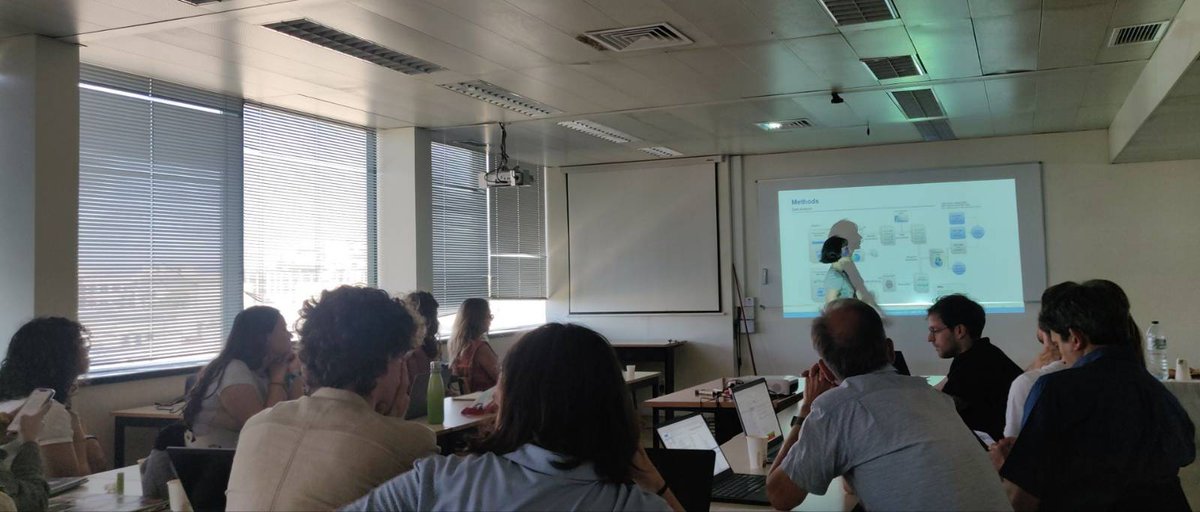 LaSEEB (@laseeb_isr) on Twitter photo Day 2 from the Lisbon-Geneva workshop on #EEG-#fMRI integration and consistency. Day 2 from the Lisbon-Geneva workshop on #EEG-#fMRI integration and consistency.