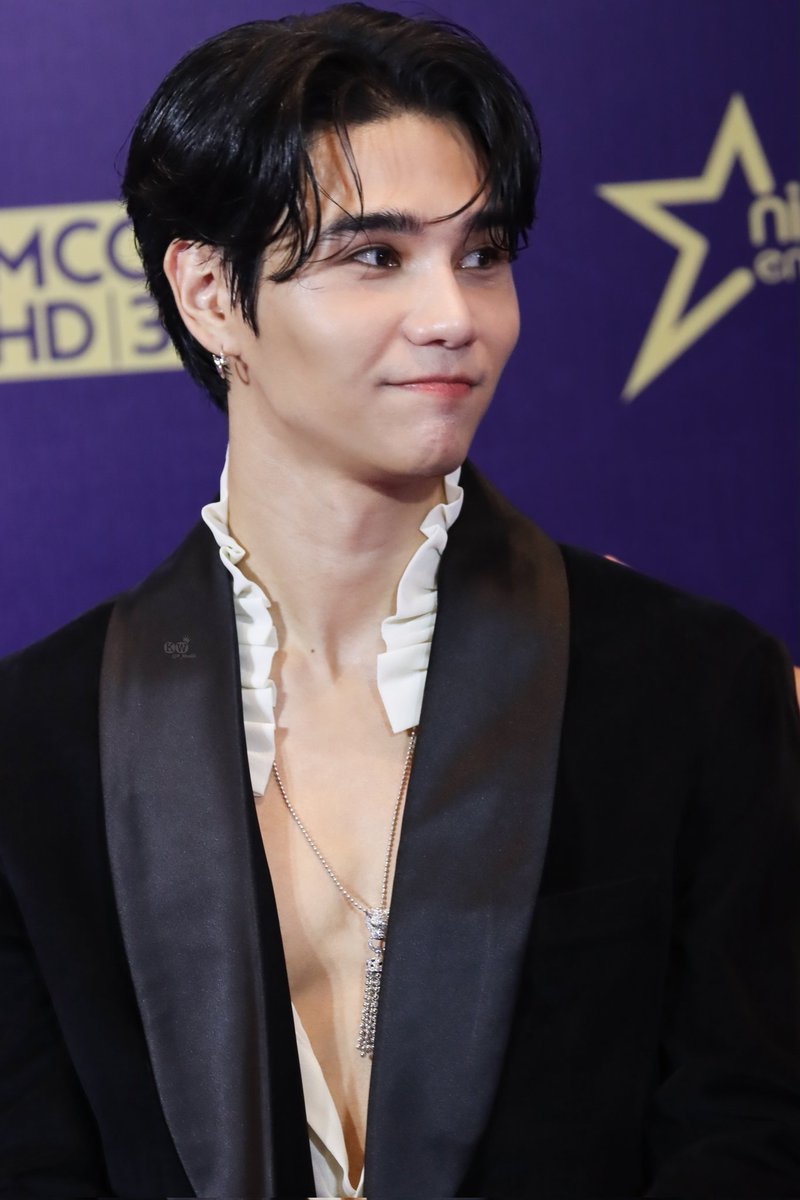KhWJeFF's tweet photo. ฉั้นจะตุยยยยยยยยย 😳😳😳😳

#9entertainAwards2024xJEFF
#9entertainAwards2024
#JeffSatur
@jeffsatur https://t.co/0hSSlkFm3k