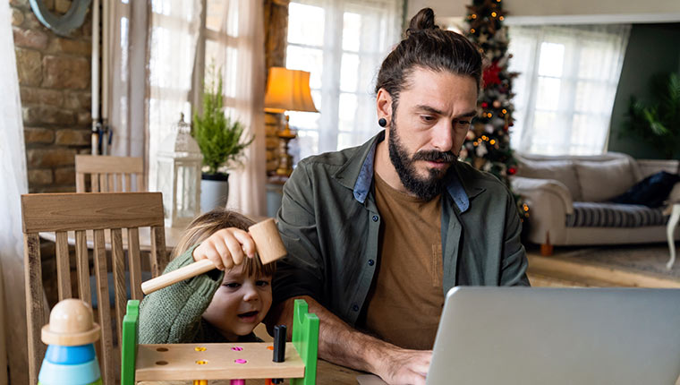 Calling all dads, fatherly figures, and those who still need to buy a gift for #FathersDay - check out these Top 10 UK Daddy Blogs, feat. <a href="/NigeHiggins4/">NIGEL: DIY DADDY</a> <a href="/workingdaddy93/">Working Daddy</a> <a href="/TheYorkshireDad/">Karl Young - The Yorkshire Dad Blog 👨‍👩‍👦‍👦</a> <a href="/MFFonline_/">Music.Football.Fatherhood. 💙</a> <a href="/SkintDad/">Skint Dad</a> <a href="/thatchamdad/">Tim | ThatchamDad</a> <a href="/PaternalDamn/">Paternal Damnation</a> &amp; more
➡️bit.ly/2l6rQeP