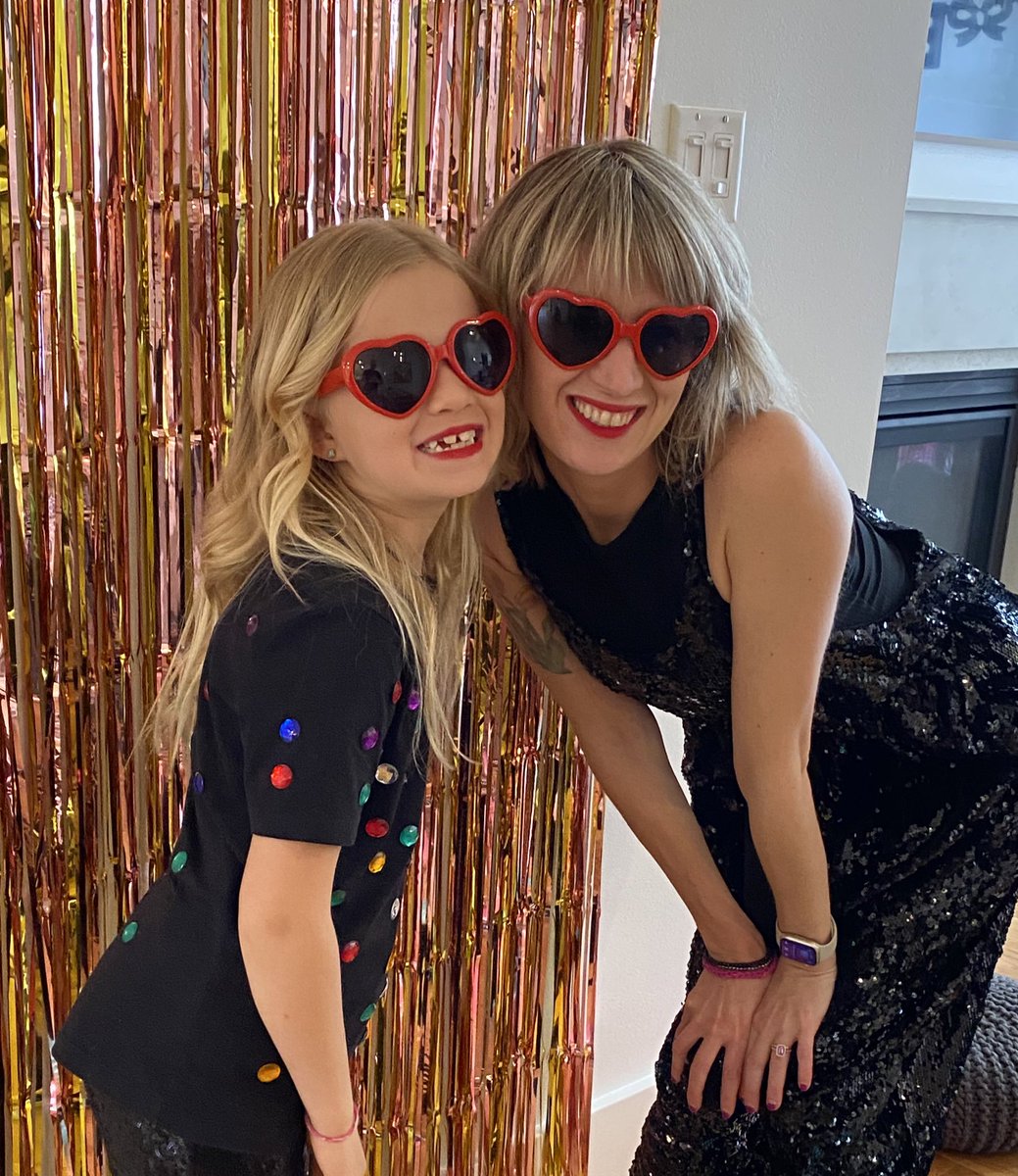 I don’t know about you, but I’m feeling 22! The final countdown is on. 22 more days until we finally get to see <a href="/taylorswift13/">Taylor Swift</a> in Amsterdam N1!
