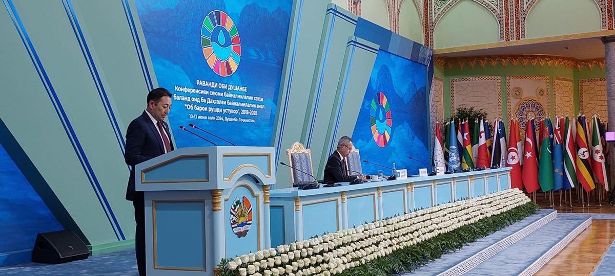 CicaSecretariat's tweet photo. The #CICA Secretary General Kairat Sarybay delivered remarks at the plenary session of the 3rd High-level Int'l Conference on "#WaterForSustainableDevelopment" in #Dushanbe.
He highlighted the essential role of water in #sustainabledevelopment, and CICA’s role in fostering collaboration on water-related issues, addressing #sustainability and #disastermanagement.
Upcoming CICA events, such as the #CICAEnvConf2024 and a #COP29 side event, will further explore #sustainable environmental solutions.
Water remains a source of life and prosperity, promoting #unity and #peace.
#DushanbeWaterProcess #SDGs
🔗Remarks available at: https://t.co/caMDalQx96
