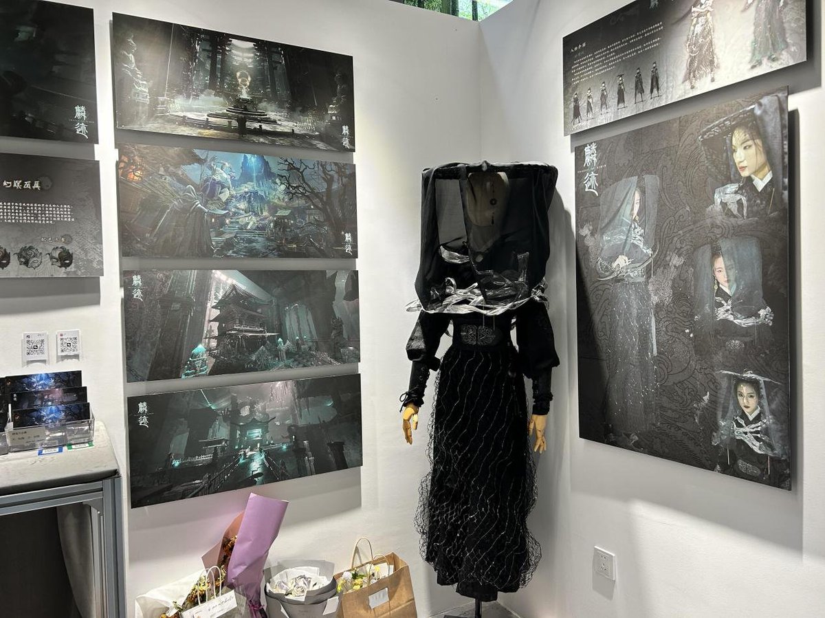 CAAofficialEN's tweet photo. #TheWorldTree CAA’s 2024 Graduation Season - Unveiling the Secrets of the Exhibition

The School of Film Art’s graduation exhibition, titled “A Pause in the Light”, showcases the imaginative and visually striking works from 144 graduates.

Created in an era of rapid technological advancement and information explosion, these works reflect the graduates’ deep contemplation of the world. While language often brings us closer to the true essence of life, there are always gaps it cannot bridge. Through “A Pause in the Light”, the exhibition invites us to reopen our senses and see the world anew through the lens of life.

#CAA #chinaacademyofart #university #CAAexhibition #Art #ArtExhibition
#Exhibition #CAAGraduation #2024CAAGraduationExhibition #film
#2024CAAGraduationSeason #2024Graduation #visual
#caagraduationseason2024 #Education #ClassOf2024 #GraduateArt
#Hangzhou #Zhejiang #China