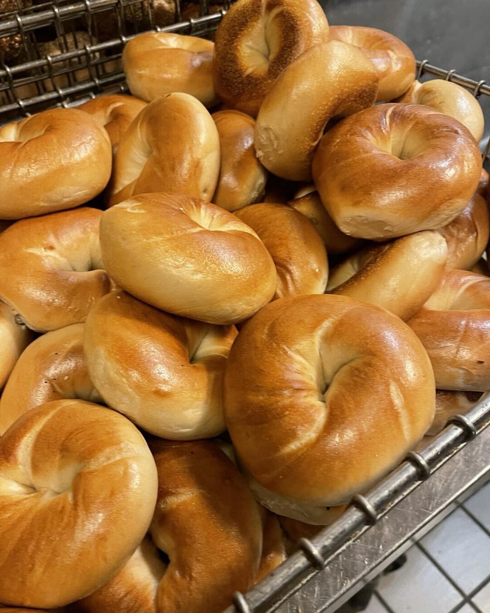 Leo's Bagels tweet media