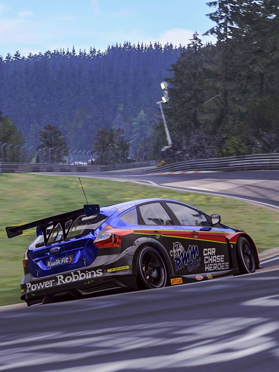 HYReSports's tweet photo. One of our Team designers @RTRStug77 made a stunning Livery inspired by @LBRacing91 RMM Ford Fiesta racing in the @BrsccHQ Vinyl Detail Fiesta ST150 Challenge!!

Bringing @ForzaMotorsport and UK Grassroots racing together!

Stunning photos taken by @Bubbles_A4PD 

Amazing Work!! https://t.co/Xlb2AqXUbi