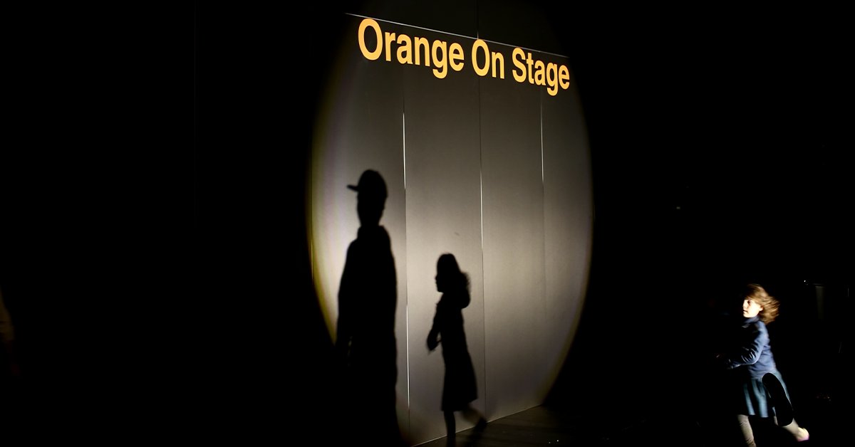 Angers Nantes Opéra (@anopera) on Twitter photo Retour sur le 𝐝𝐢𝐬𝐩𝐨𝐬𝐢𝐭𝐢𝐟 𝐢𝐦𝐦𝐞𝐫𝐬𝐢𝐟 𝐎𝐫𝐚𝐧𝐠𝐞 𝐎𝐧 𝐒𝐭𝐚𝐠𝐞 installé sur scène à Nantes le 8 juin et qui a permis de suivre le Chœur de très près, notamment pour le final de l’acte 1, alors qu’ils étaient sur la scène de l’<a href="/OperadeRennes/">Opéra de Rennes</a>. 🤩
<a href="/OrangePaysLoire/">OrangePaysdelaLoire</a> Retour sur le 𝐝𝐢𝐬𝐩𝐨𝐬𝐢𝐭𝐢𝐟 𝐢𝐦𝐦𝐞𝐫𝐬𝐢𝐟 𝐎𝐫𝐚𝐧𝐠𝐞 𝐎𝐧 𝐒𝐭𝐚𝐠𝐞 installé sur scène à Nantes le 8 juin et qui a permis de suivre le Chœur de très près, notamment pour le final de l’acte 1, alors qu’ils étaient sur la scène de l’<a href="/OperadeRennes/">Opéra de Rennes</a>. 🤩
<a href="/OrangePaysLoire/">OrangePaysdelaLoire</a>