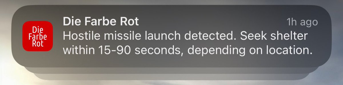 DieFarbeRotApp's tweet photo. Mehr als 130 Raketen wurden heute (allein’ bis jetzt um 13:00 CET) aus dem Libanon auf Israel gefeuert. https://t.co/LcD5FUxVg2
