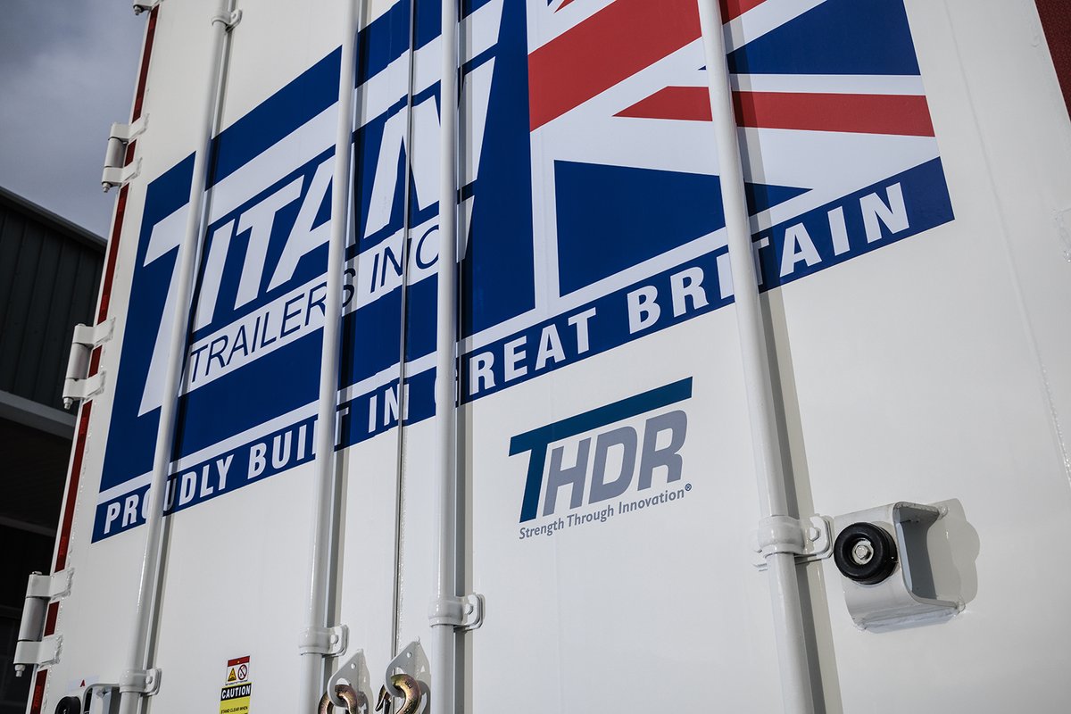 bulkandtipper's tweet image. Featuring in our April issue, we visit @Titanthinwall.

Titan Trailers is already well known for its heavy-duty moving floor trailers. And now it's extending its line-up. Bulk &amp;amp; Tipper finds out more!

Get your copy today! 👉 bulkandtipper.co.uk/shop/issue-twe…

#BulkandTipper #TitanTrailers