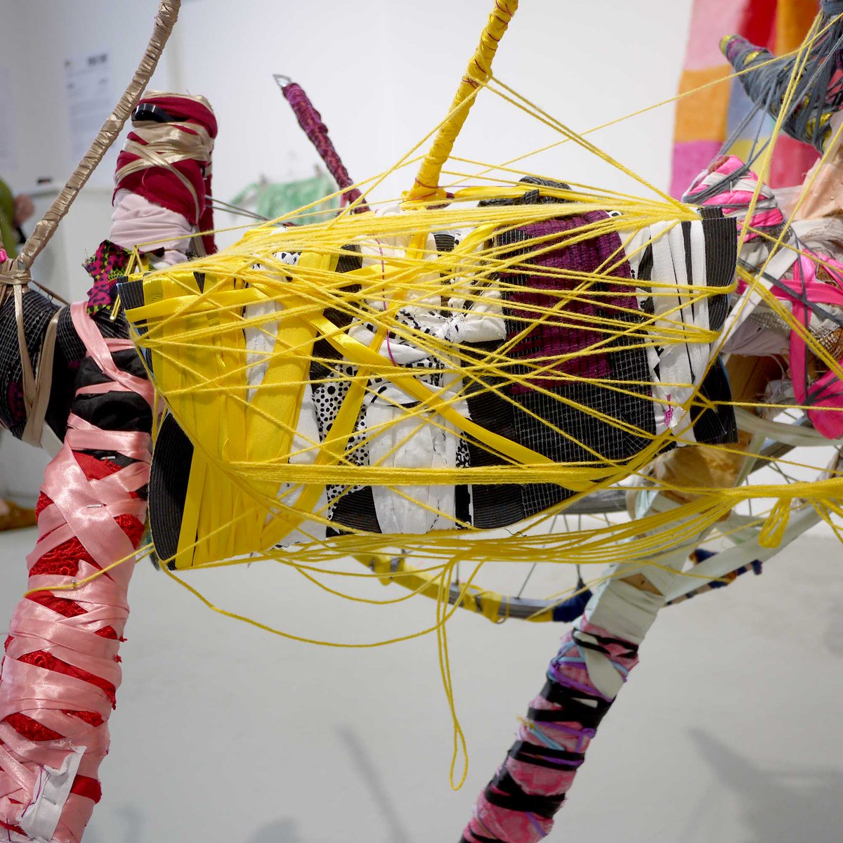 mickeygibbons's tweet image. A wonderful curation of work by The Art Station in Saxmundham for the opening of 'Thread Count' Part One on Saturday including:
1. Daisy Collingridge / 2. Andrew Omoding / 3. John Craske / 4. Jevan Watkins Jones
On until August 31st.
#threadcount
#theartstation