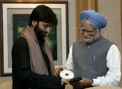 parthsshah's tweet photo. @INCKerala Don't panic Indians, it's an old pic... current PM does not entertain terrorists https://t.co/HIWrZtue9g
