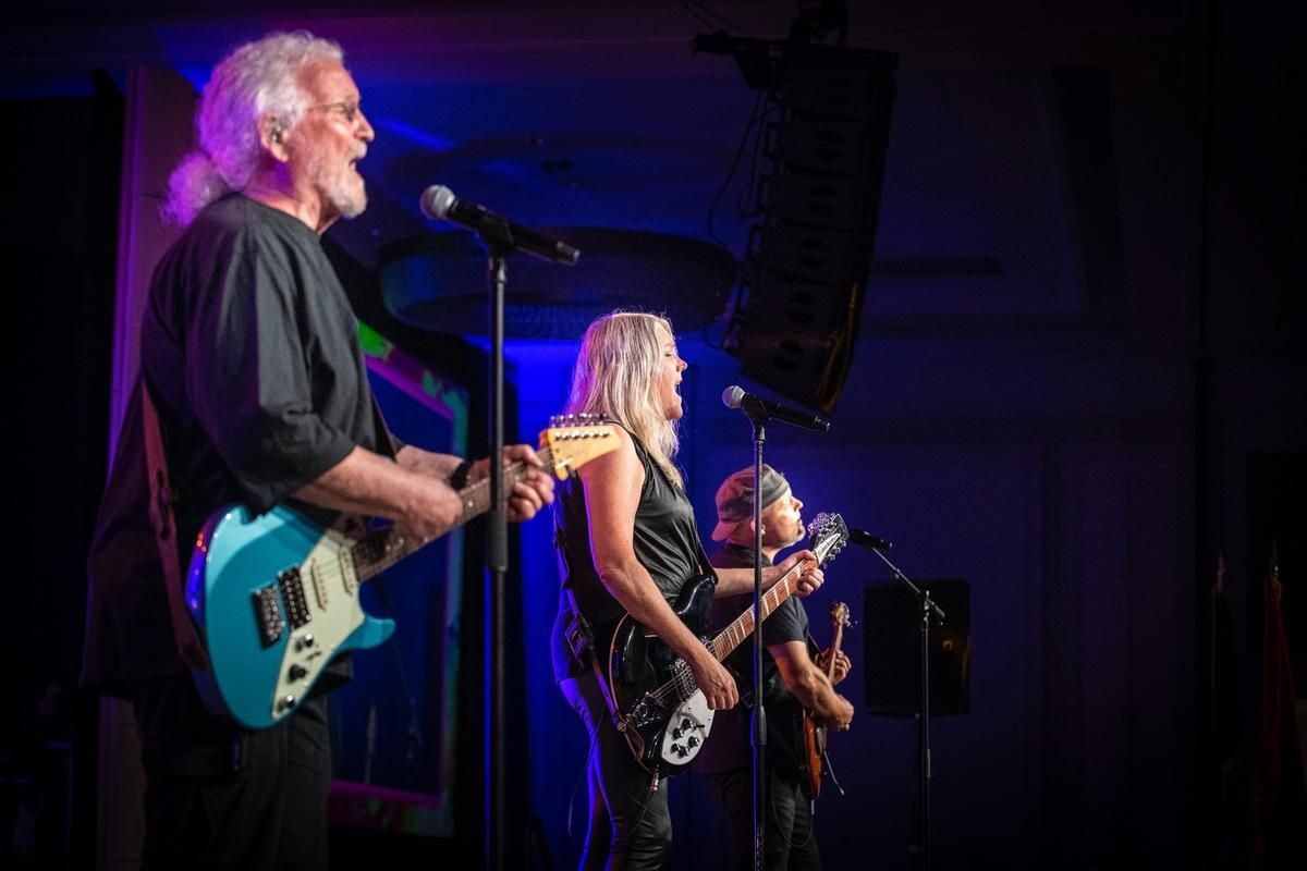 robindavidman's tweet image. Jefferson Starship Is Still Flying High at 50 buff.ly/3VkfRet
#JeffersonStarship