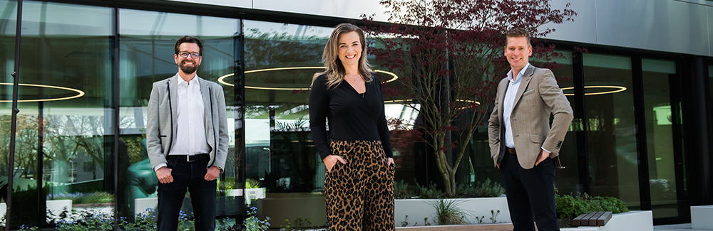 Wow, Dutch IT-firm Afas (600+ employees) is introducing a 4-day workweek. Staff will receive the same salary, but the office will be closed every Friday starting next year.