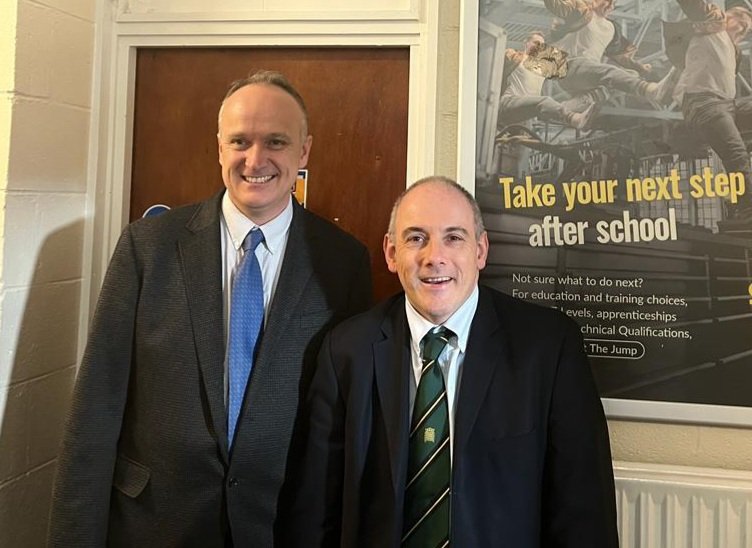 DrNeilHudson's tweet image. The @Conservatives will stand up for a secure future for our young people,
including a manifesto commitment to fund 100,000 high quality apprenticeships. 
I have worked closely with Education Secretary @GillianKeegan &amp;amp; former minister @RtHonRobHalfon on supporting our young folk.