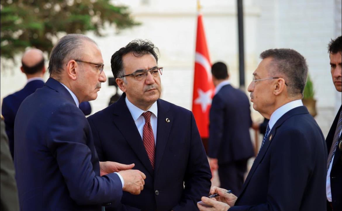 TBMM Dışişleri Komisyonu Başkanı, önceki dönem Cumhurbaşkanı Yardımcımız Sayın Fuat Oktay Kahire Türk Şehitliğini ziyaret etti. 

aa.com.tr/tr/politika/di…