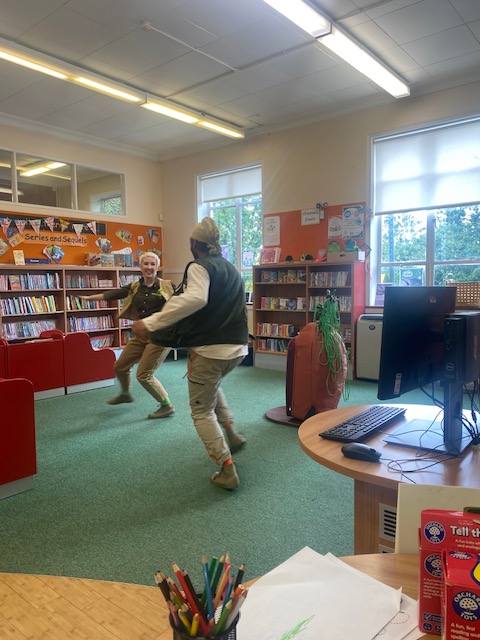 SEED : a dance and storytelling event took place at the library today to audience  of children and adults. 'Seed follows the journey of a mysterious new seed that has appeared in the library watching it transform as it travels through four seasons <a href="/SurreyLibraries/">Surrey Libraries UK</a> <a href="/madebyKG/">Katie Green</a>