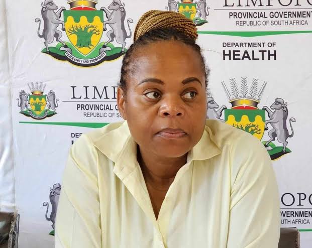 TrendingNow_ZA's tweet image. Breaking 🔴: Limpopo Health MEC Dr. Phophi Ramathuba has been appointed premier of Limpopo, becoming the first female premier of the province. Historic moment for gender equality! #MKParty #ConCourt #Cassper #KaizerChiefs #TebohoMokoena #MaMkhize #Pitso #SenzoMeyiwaTrial #Nabi