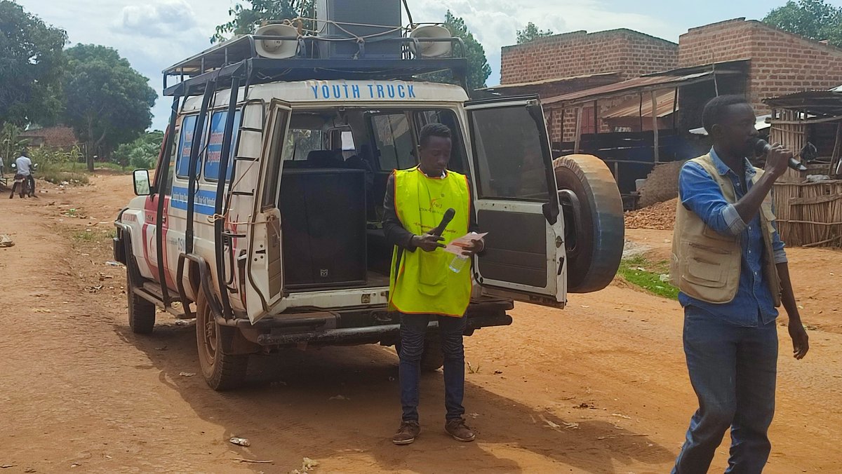 YouthTruck's tweet photo. Today, the @YouthTruck is traversing Banda Sub-county in #Mityana District creating awareness about the #FlyingNurses bringing #youthfriendly #familyplanning services at an affordable price to the youth in far to reach communities. #SRHR #Youthfriendly #affordable https://t.co/JSZWNP1FA6