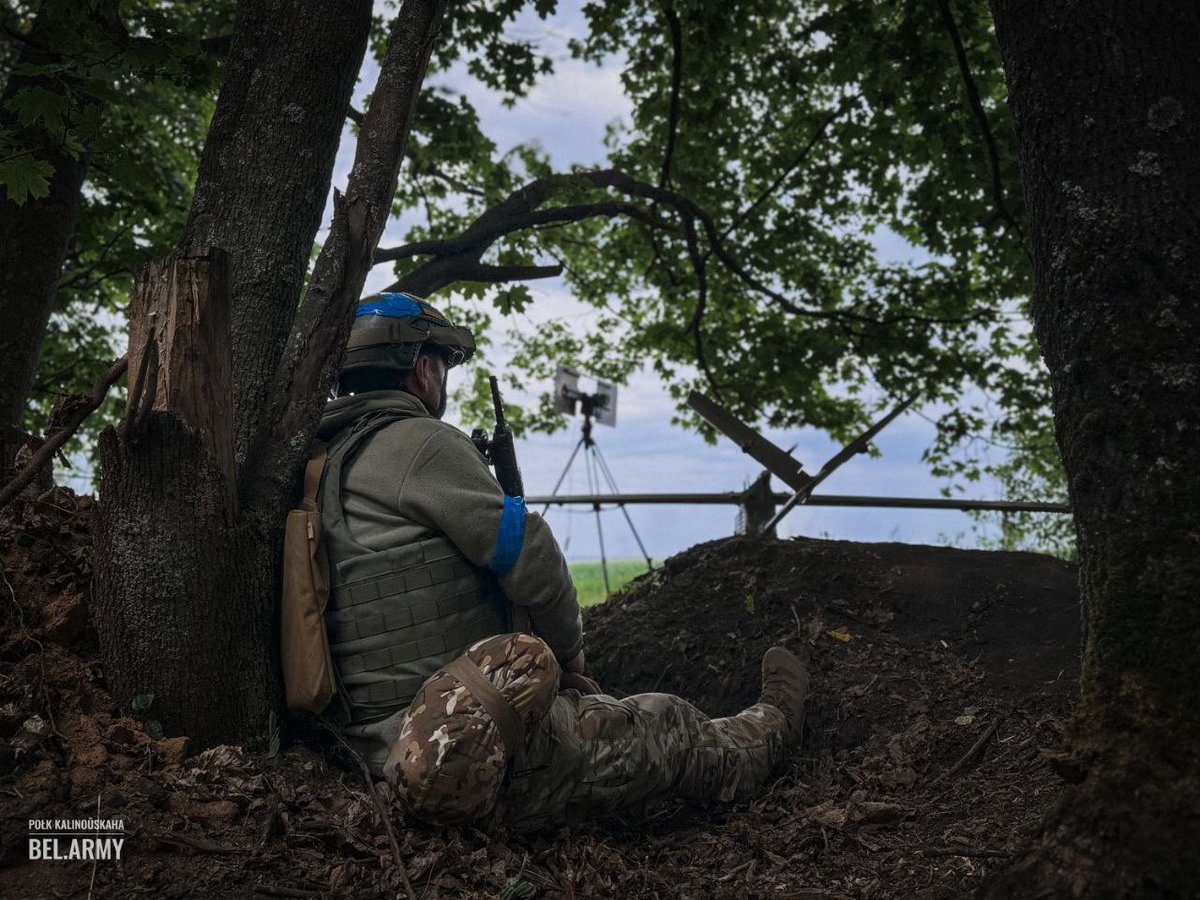 belwarriors's tweet photo. The beauty of nature around seems to hint at forest silence and tranquility. But there is a war going on. 

Footage from the combat positions of the Mikita Krivtsov UAV in the Kharkov direction. https://t.co/11dRFfEFmj