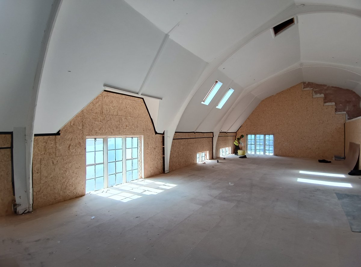 It’s great to see the expert installation of the internal woodfibre insulation and levelling plaster at East Oxford Community Centre by <a href="/amC/">Andrew McClain</a>-Build for <a href="/ods/">☕︎</a>.   Many thanks to @Unitylimefor the supply and endless advice! (we may have bought up the nation’s supply of Pavadry sorry)
