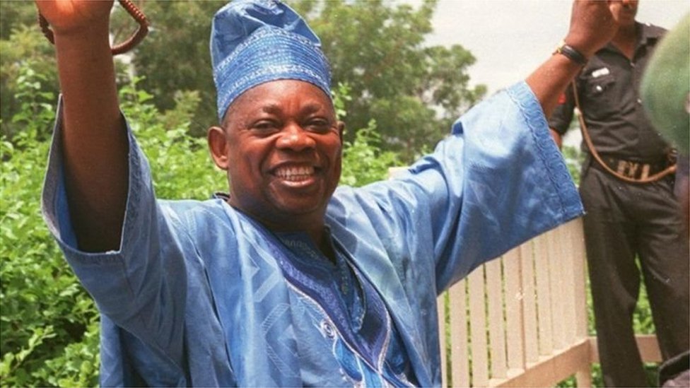 madakimiango's tweet photo. Good day, welcome to history with Madaki and Happy Democracy Day. Today let’s have a brief discuss on the Catalyst of Nigerian Democracy, a man whose rightful victory was denied, Ladies and Gentlemen, MKO Abiola…Walk with me. https://t.co/8wwLZdSSov