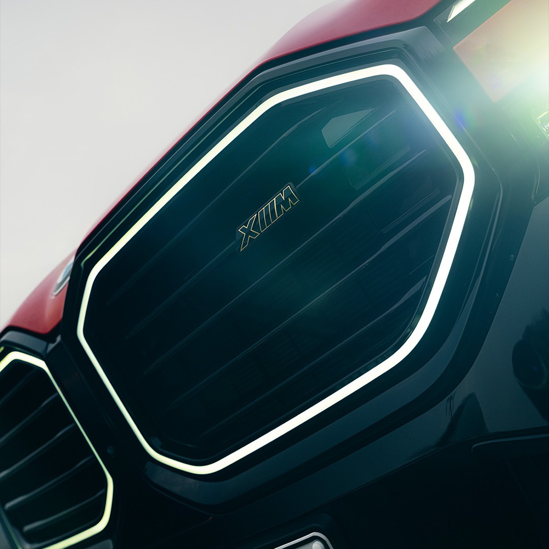 BMWsaudiarabia's tweet photo. XM
في اللون الأحمر، يعني أوج الإثارة والتميز.
احجزها الآن.
لمزيد من التفاصيل، اتصل بنا على 8000-123-800.
The XM that exudes excitement.
Book now.
For more details, call us at 800-123-8000.
#BMWSaudiArabia #BMWKSA #MyNaghi #BMWM #Mperformance #Mhybrid #THEXM https://t.co/HW98mSsLHn