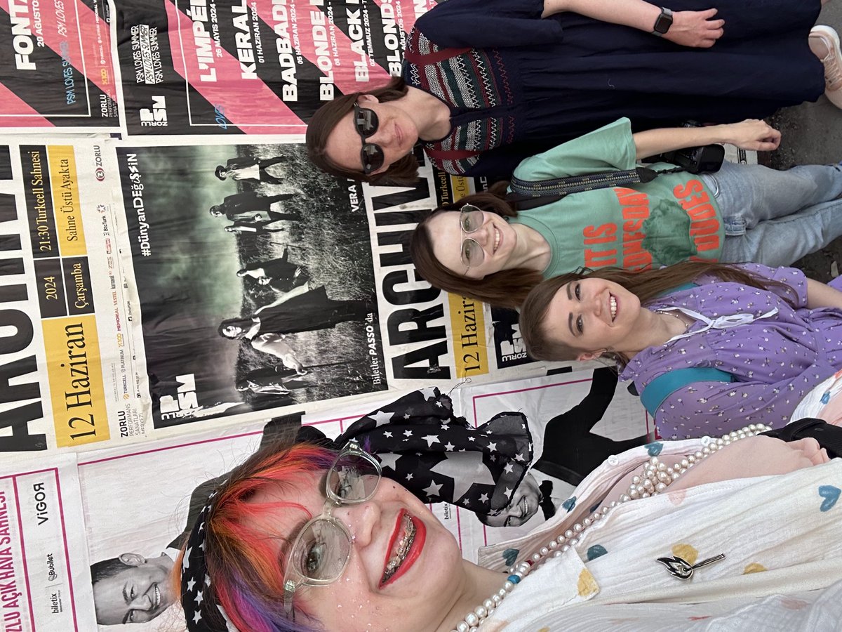 Beware! Uporol is in the city 😅🤪
<a href="/archiveofficial/">Archive</a> <a href="/iamDavePen/">Dave Pen</a> <a href="/manglebird/">manglebird</a> <a href="/smileydrums/">SMILEY</a> <a href="/chshose/">Cherryshoes</a>