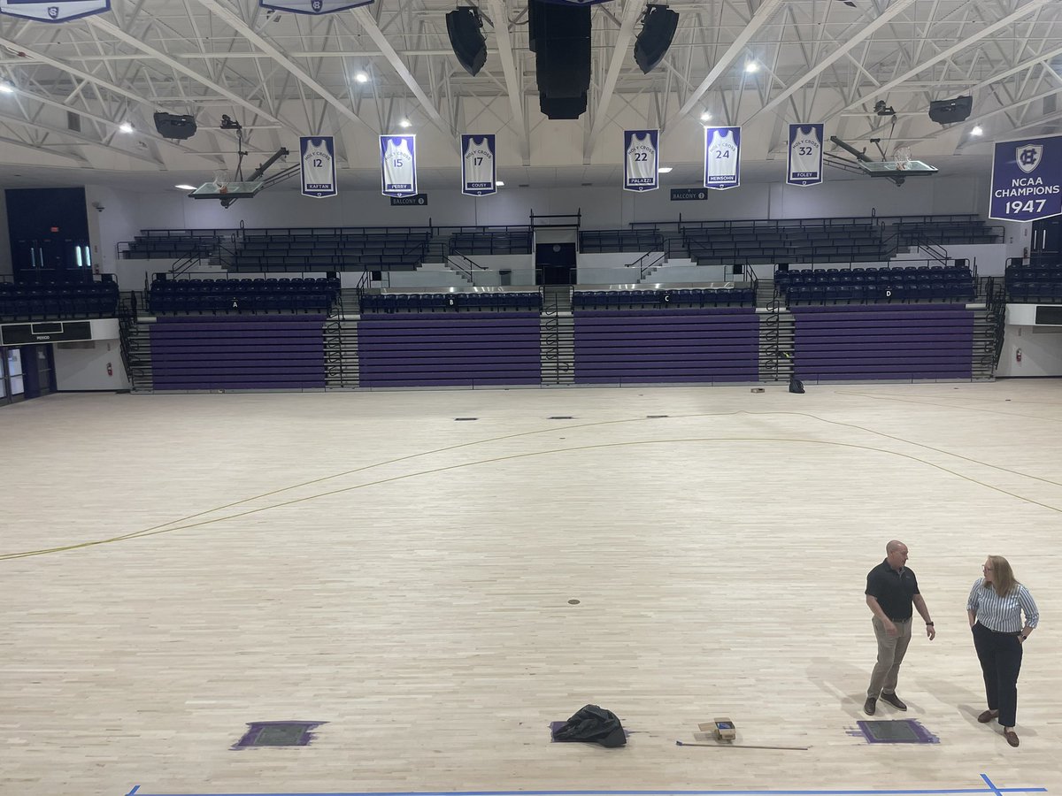 KitHughesHC's tweet photo. Blank canvas…

#GoCrossGo 💜🎨✝️ https://t.co/nTV8SIsWj6
