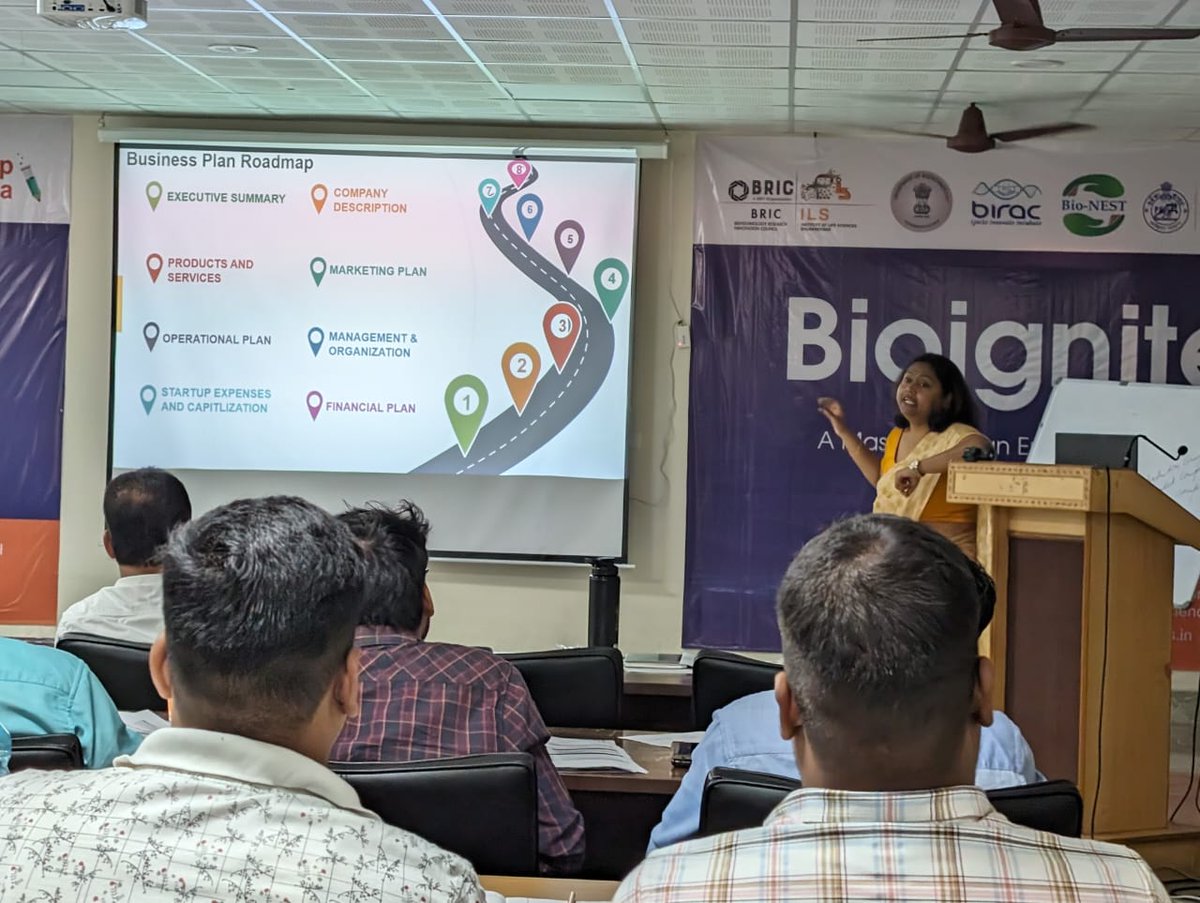 IKP_SciencePark's tweet photo. Our VP, Dr @visu_bio, led #Bioignite, a masterclass on entrepreneurship at the @ILS_Bhubaneswar! It was focused on TRLs, ideation, validation, business model development, prototyping, & pitching. Write to us at engage@ikpknowledgepark.com to take your innovation to the next level https://t.co/e0qWvIUmxJ