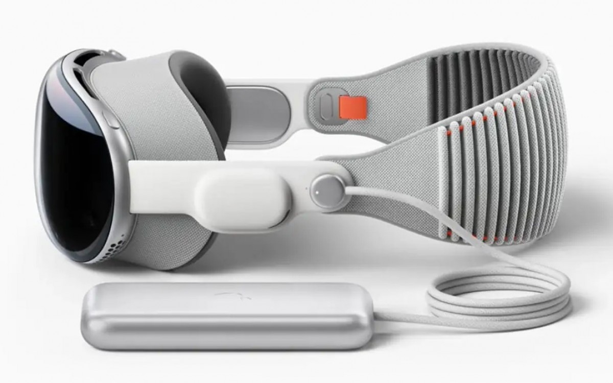 MyMobile_India's tweet image. Apple Vision Pro Headset Set for China Release After Being Spotted on 3C Certifcation

Read Here: mymobileindia.com/apple-vision-p…

#apple #applevisionpro #applevisionproheadset #visionpro #appleheadset #technews #mymobileindia