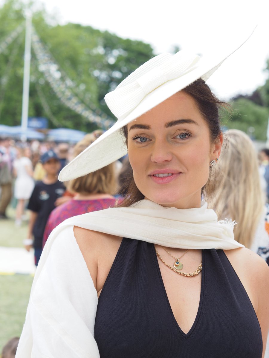 Another beautiful hat enroute to Ascot! Come and see us on Richmond Hill for the perfect headwear! 👒
#londonfashion #hats #womenshats #headwearfashion #summerhats #new #ascot #hatshop #ascotraces