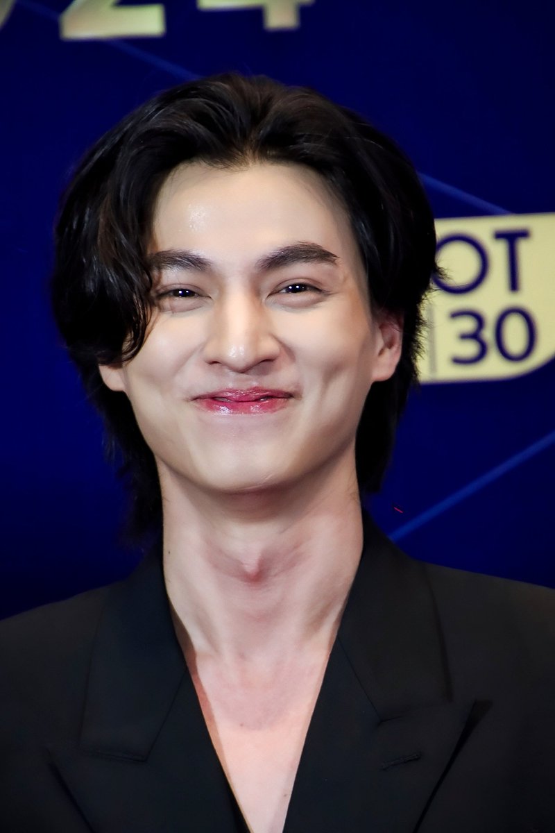 KomaMG_'s tweet photo. ยิ้มตาปิดไปเล๊ยยยยยยยยยย ❤️

NINEENTERTAIN X GULF
#GULFx9EntAwards2024
•
【 @gulfkanawut #GulfKanawut 】
《 #Koma_G 》 https://t.co/G5wS9Sb6MK