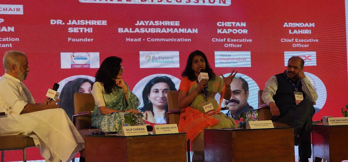 Dr_Jayashree_B's tweet photo. Communicators galore! But all with a social purpose... Glad to be a part of the #e4mDoGood conference panel sharing work ideas and thoughts for the sector. The session on 'Crafting Compelling Narratives' had us thinking, ideating and sharing. @e4mtweets https://t.co/FEIR7Z44iR