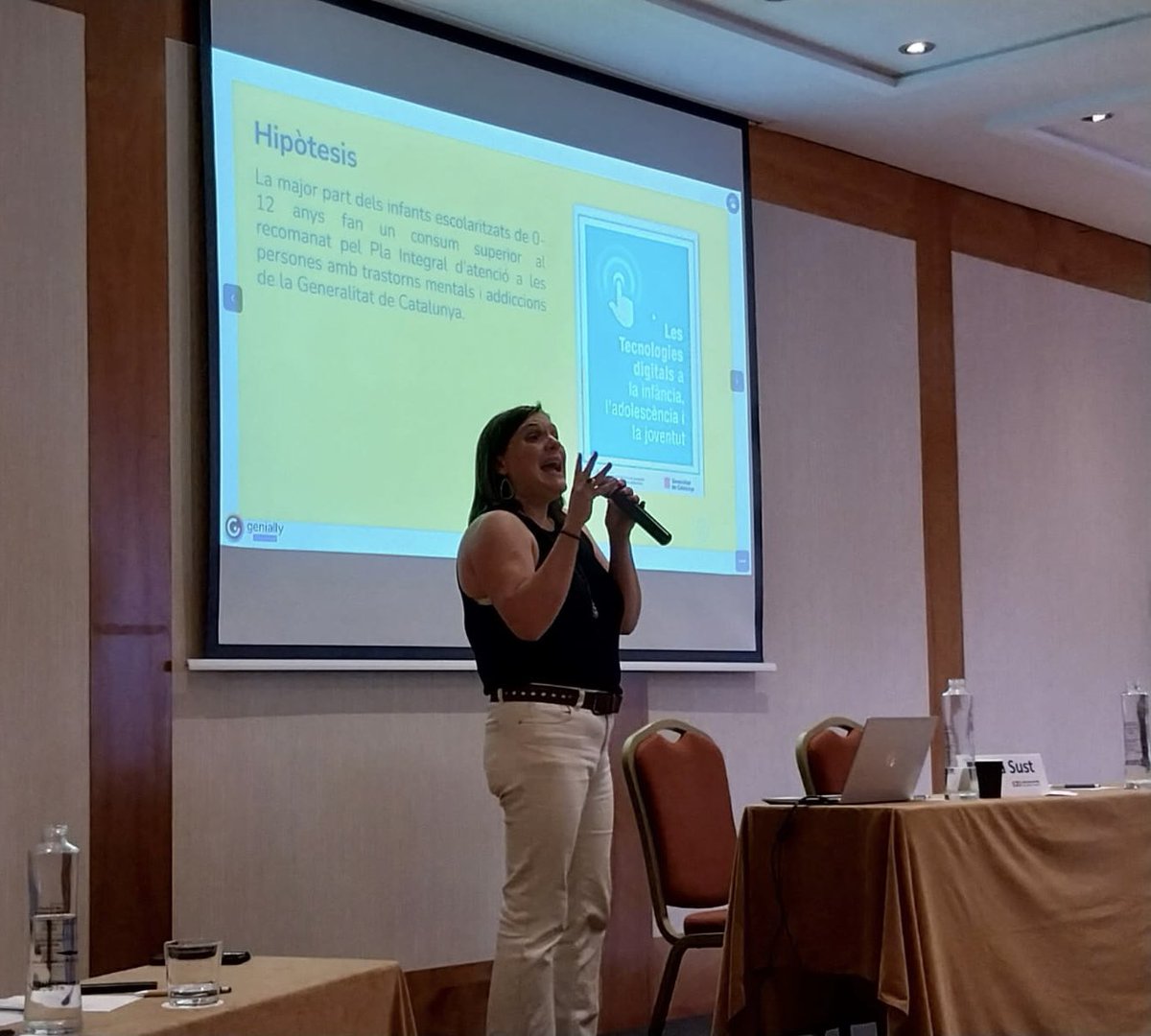 Compartim la nostra Experiència comunitària al <a href="/ajelprat/">Ajuntament del Prat</a> sobre l’ús responsable de pantalles🤳per infants de 0️⃣ a 1️⃣2️⃣ anys. Gràcies programa <a href="/SJDVinclesAPS/">Vincles amb primària</a> per l’oportunitat
La importància de treballar amb tots els agents comunitaris implicats en l’educació dels infants <a href="/icscat/">ICS. Generalitat</a>