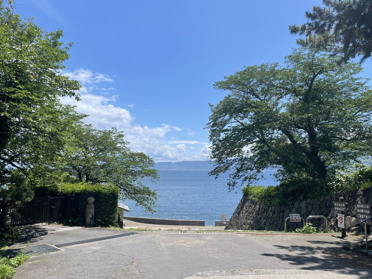 lunaluonto's tweet photo. 梅雨はじまってないけど、夏

#日出町 #日出城址 #魅力的な町 https://t.co/oyYGx3V9eW