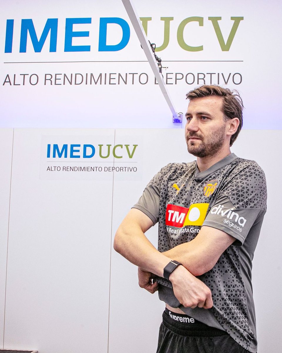 ⚽ El futbolista macedonio Stole Dimitrievski (@Dimitrievsky1) ha superado con éxito las pruebas médicas en IMEDUCV  y confirma así su fichaje como nuevo portero del <a href="/valenciacf/">Valencia CF</a> 🦇

#IMED #IMEDUCV #IMEDHospitales