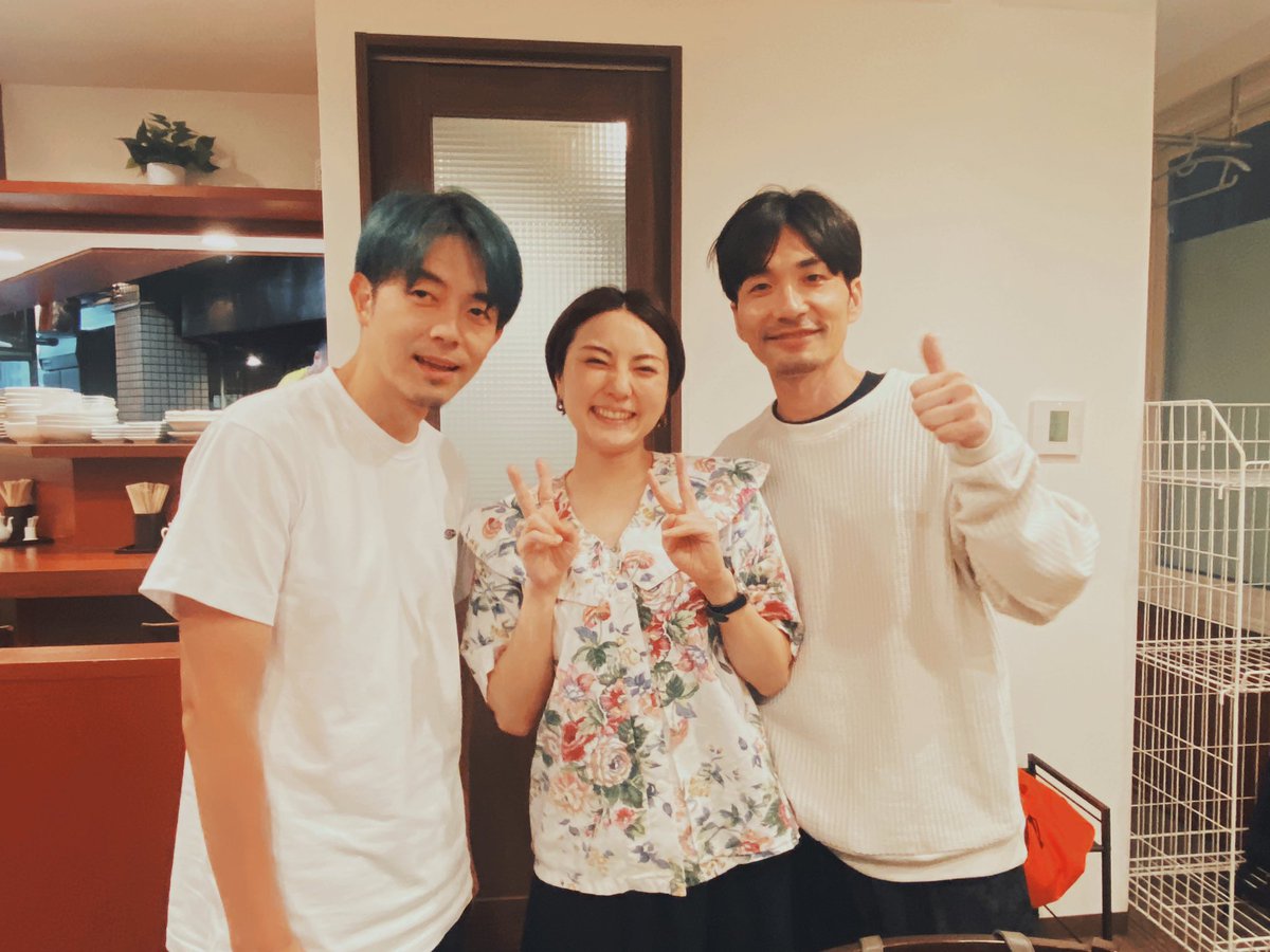 anrin_rin's tweet photo. 何週間ぶりに会いました。
私のことをまるっと受け入れてくれるありがたい2人にいつも助けられております。
明日からもがんばろーねてLINEもらって、頑張ろーて思えたー！！
ありがとうー https://t.co/DhfPJDkZcb