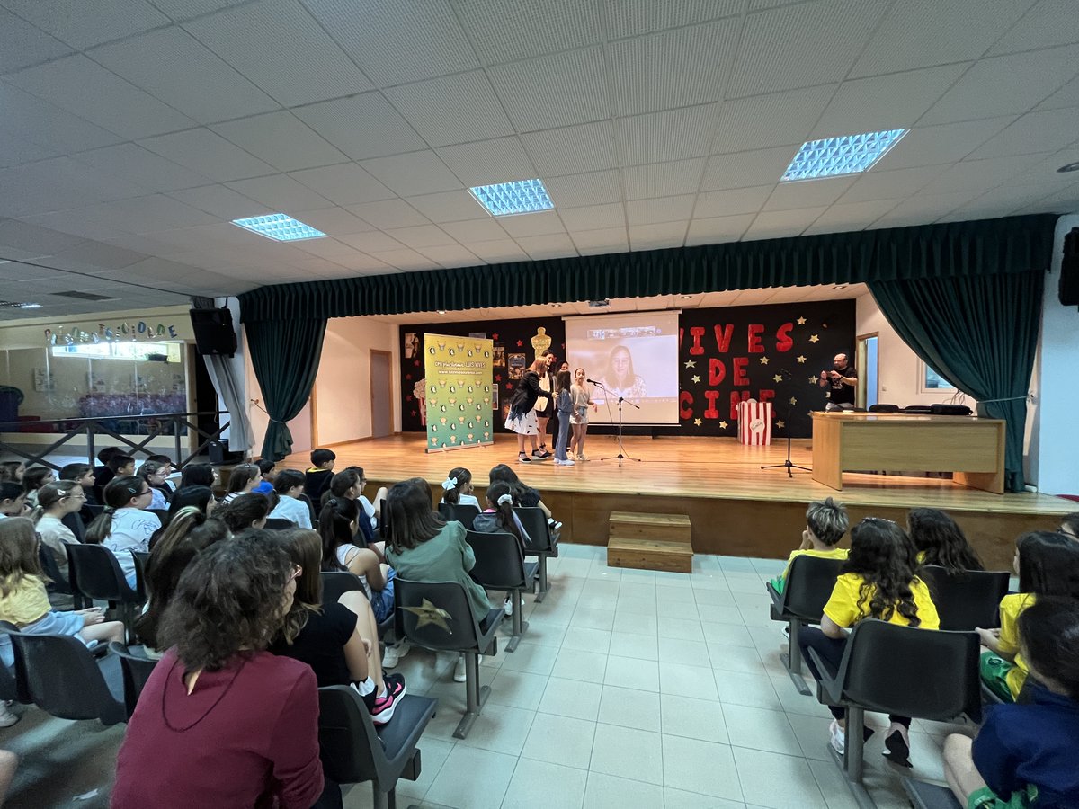 🏅 Finaliza o curso #AquaeSTEM, o programa que desenvolvemos con <a href="/FundacionAquae/">Fundación Aquae</a>, e entregamos o recoñecemento ao centro 'máis influencer' ao <a href="/CPR_LuisVives/">C.P.R Plurilingüe LUIS VIVES-Ourense</a>! Acompañounos a concelleira de Educación de <a href="/OurenseConcello/">Concello de Ourense</a>, Tamara Silva. Moitos parabéns, vémonos o vindeiro curso! 👏