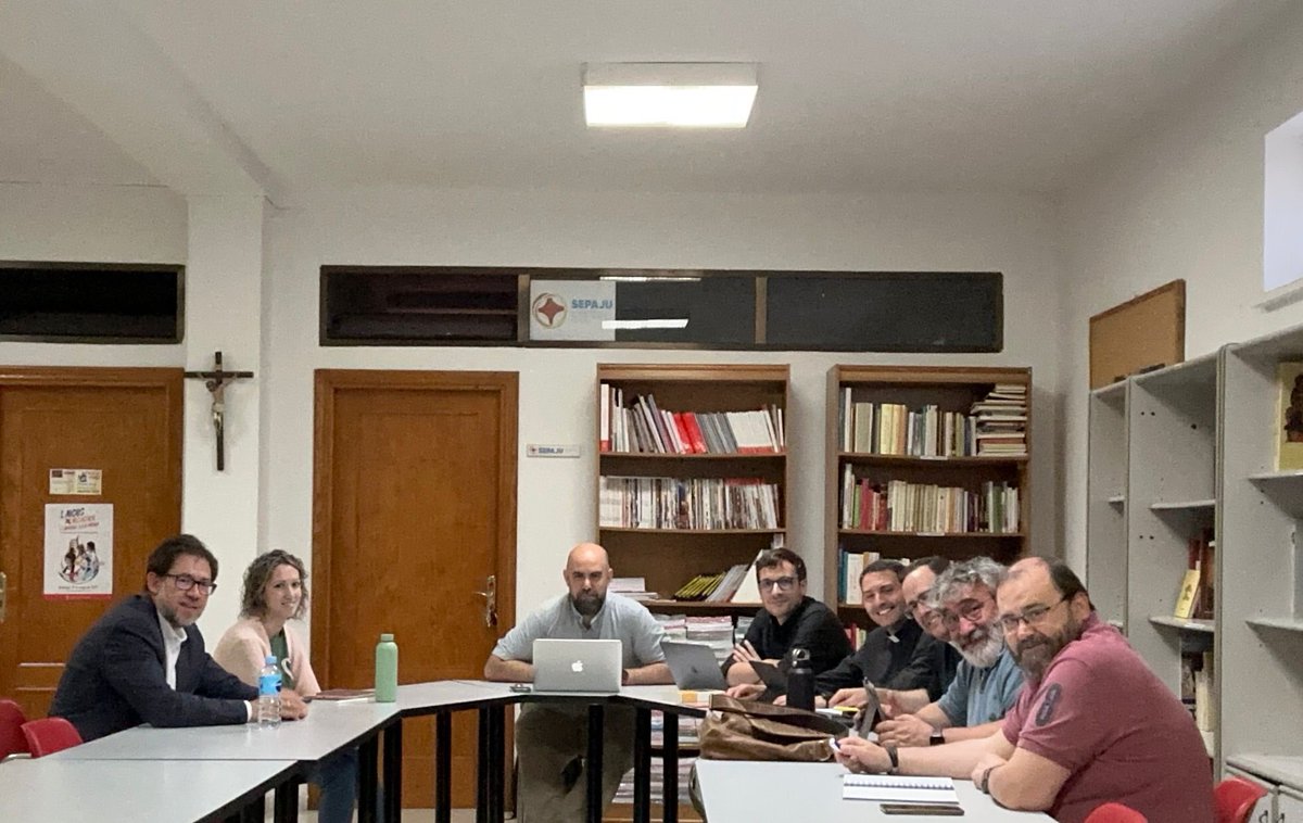 Esta mañana ha tenido lugar la reunión del Área de Apostolado Seglar para revisar el curso y programar acciones conjuntas para el próximo curso en el Centro diocesano de Apostolado Seglar.