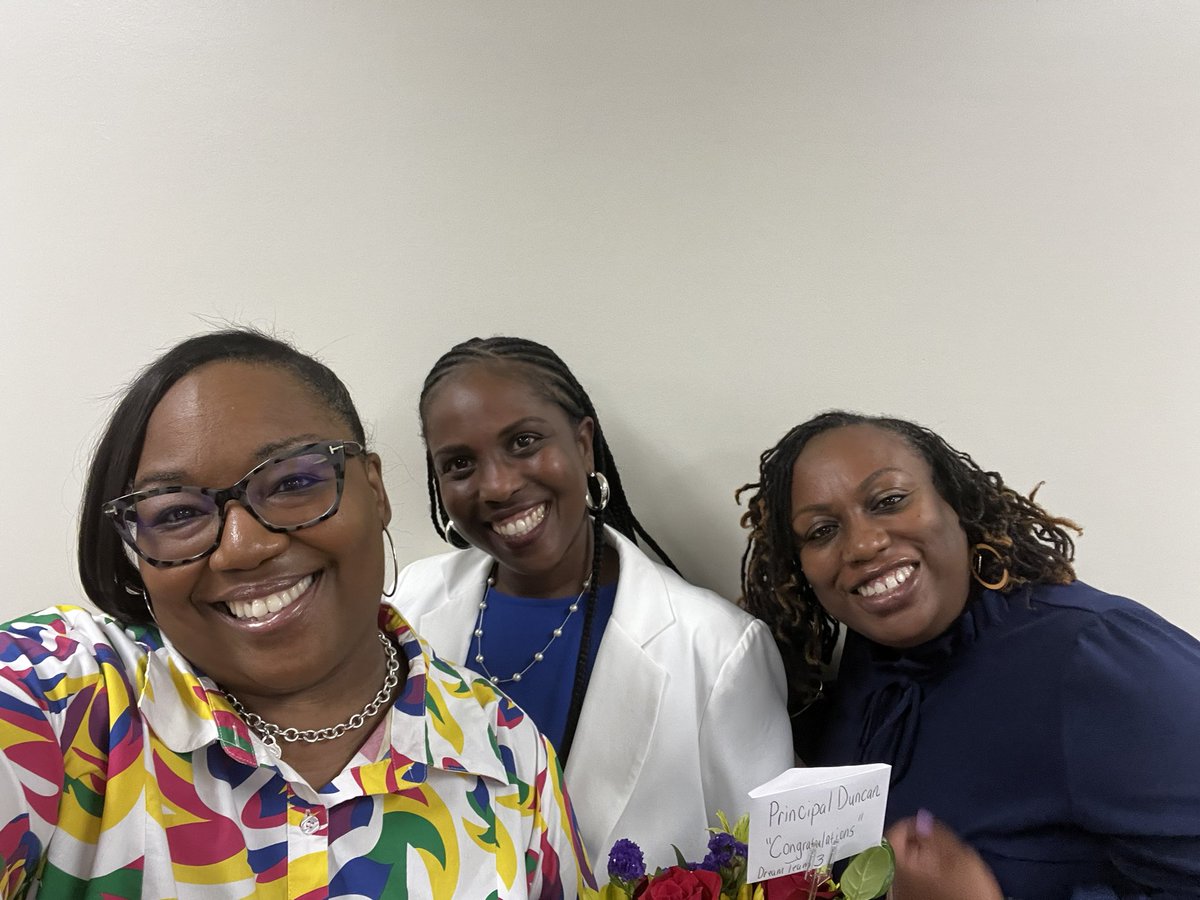 DrWynneLaToya's tweet image. It is with great excitement to introduce the new principal @CalvertES_AISD Ms. Sheryl Duncan!! She’s a veteran educator that will continue education excellence for the students, community, and staff at Calvert!!! #GritToGreatness 💛💙🎉🎉🎉