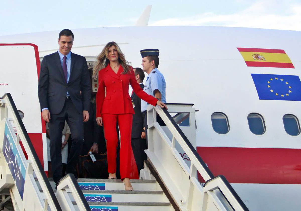 profsecundario's tweet image. La mayor demostración de que el gobierno español lo compone una pandilla de patio de colegio es la continua confusión entre ganar y gobernar. Esta misma mañana, el líder de la pandilla ha dicho que, de haber elecciones, volvería a ganarlas, saltando por encima de la evidencia de…