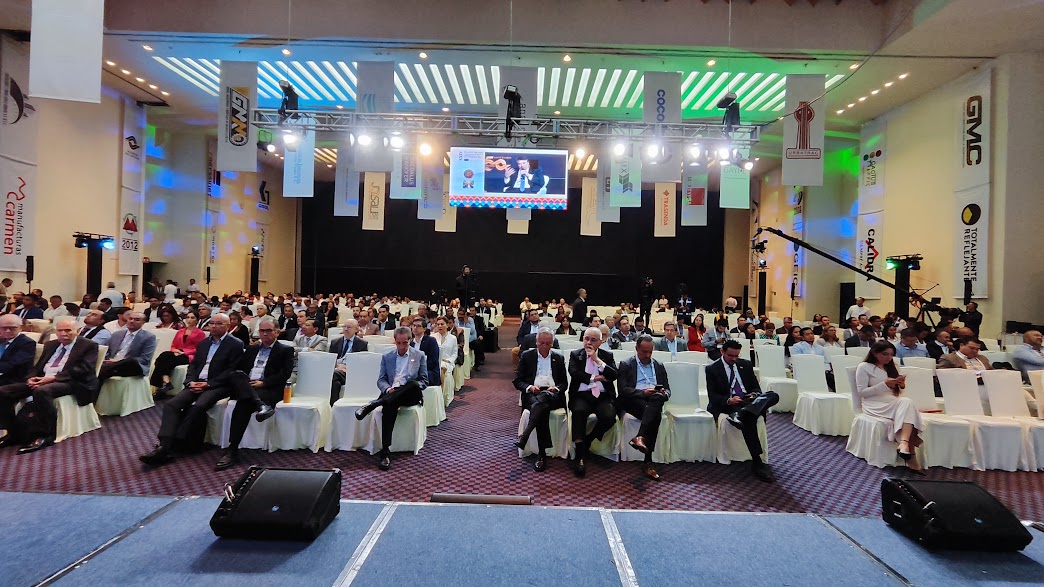 Ayer participé en un panel sobre #seguridadvial en el marco de la XXI Reunión Anual de <a href="/AMIVTACmx/">AMIVTAC</a>  en #Mexico en el cual presenté el trabajo que hace <a href="/iRAPSavingLives/">iRAP</a> y cómo contribuimos a la reducción de muertes y lesiones graves en la carretera. ¡Hoy más noticias desde México!