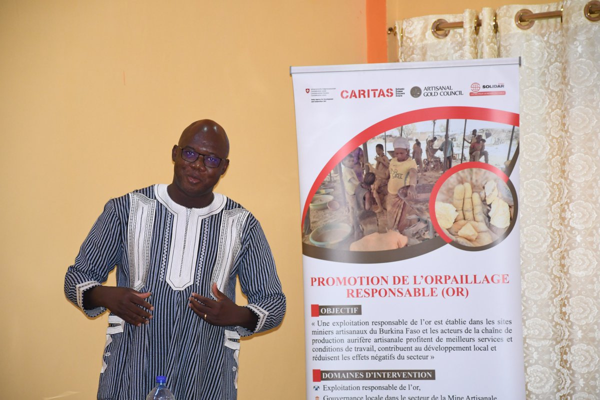 SolidarSuisseBF's tweet image. #Gouvernance_locale inclusive et durable de l’#Exploitation_minière artisanale à petite échelle (#EMAPE) : le #projet #OR outille les #collectivités_territoriales sur les mécanismes. 
𝗘𝗻 𝘀𝗮𝘃𝗼𝗶𝗿 𝗽𝗹𝘂𝘀 𝗶𝗰𝗶👇
urlr.me/B81Cz