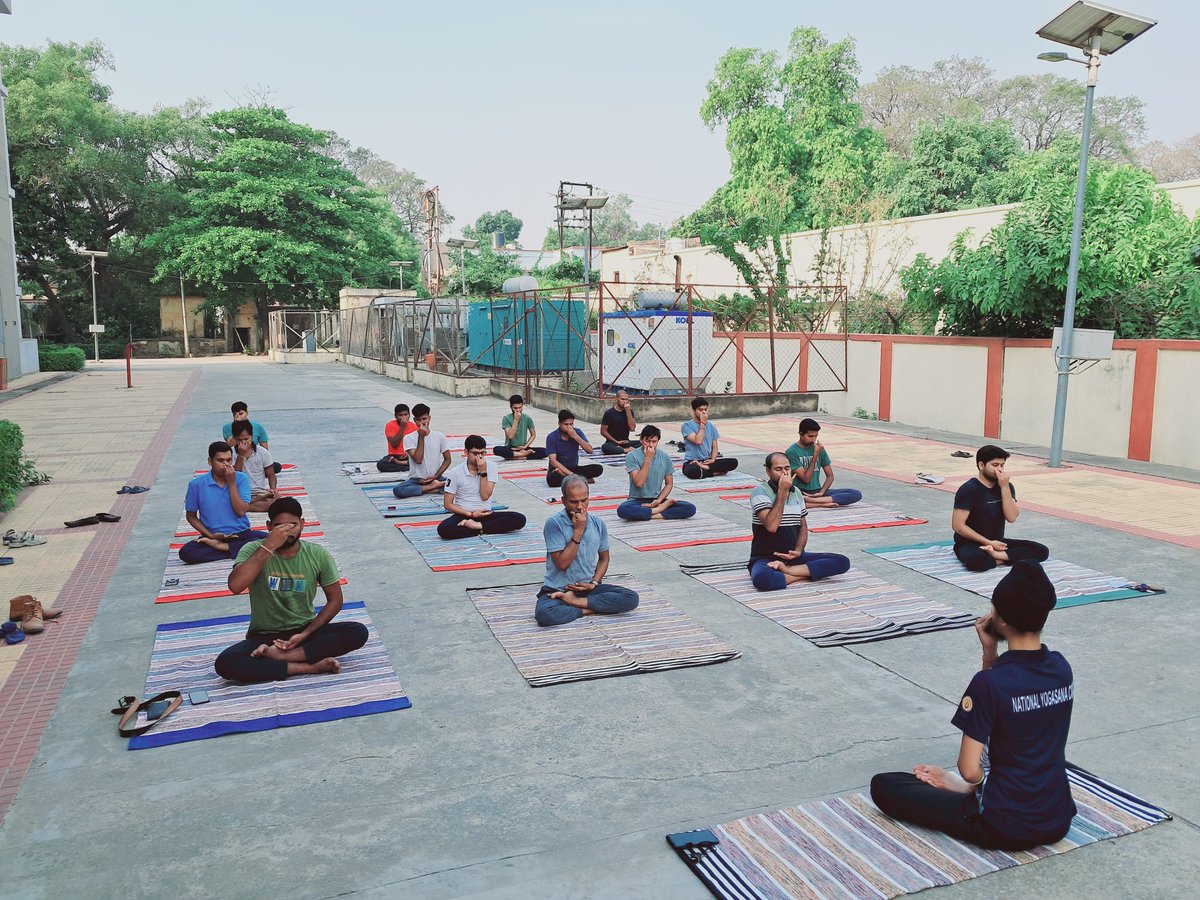 IIHTvaranasi's tweet photo. International Day of Yoga at IIHT Varanasi.
#internationaldayofyoga #IDY #IIHT #Handlooms #DCHL https://t.co/w81VIfs315