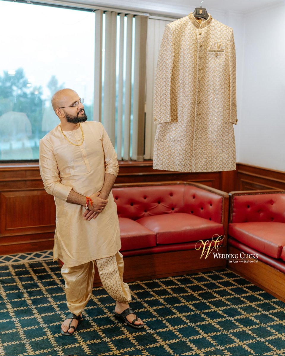 ClicksAjay's tweet photo. In the warmth of their embrace,@kartikvishu &amp; @ahippysoul find solace ineach other's love, weaving dreams and promises for alifetime together. With every glance exchanged andevery touch felt, their journey unfolds in a tapestry ofshared moments.

#weddingphotography #wedding https://t.co/c1tr7JmDuq
