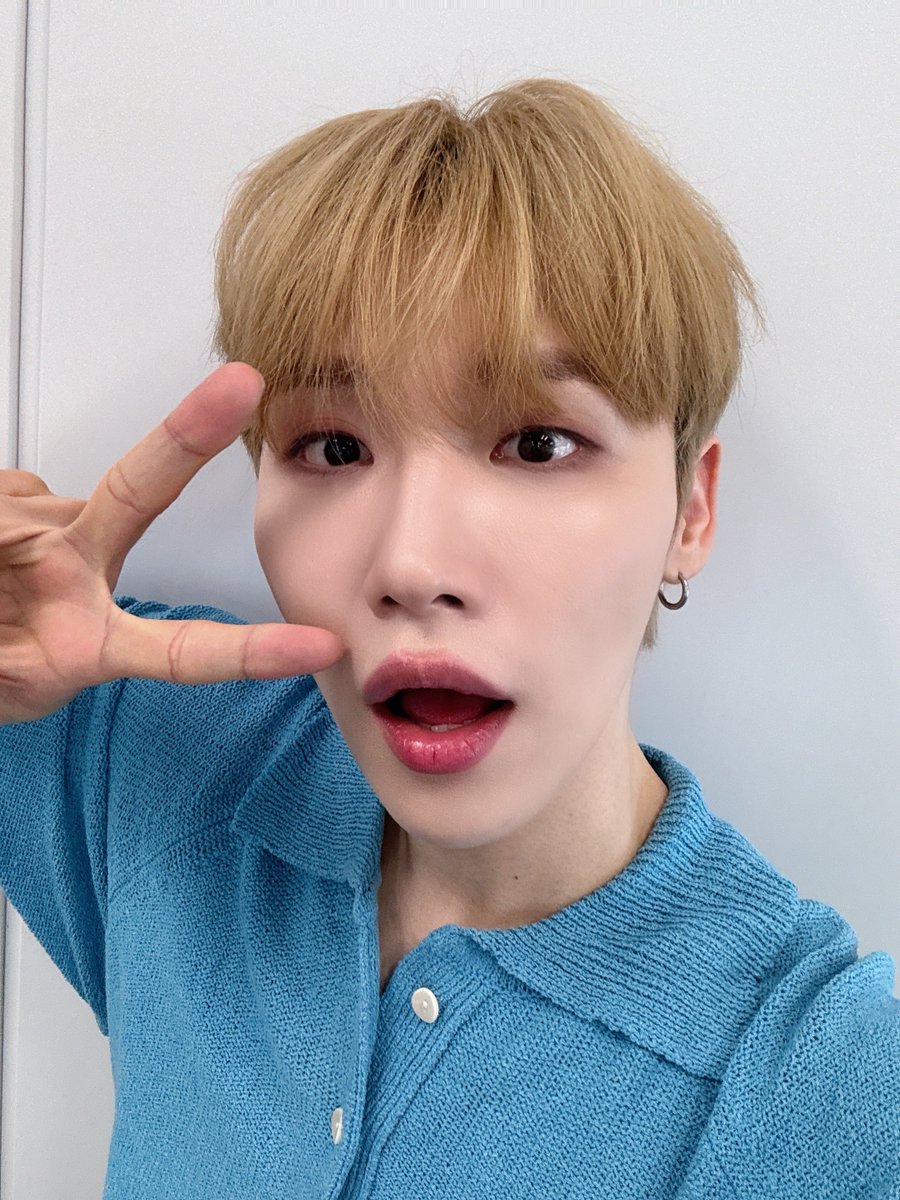 AB6IX_JP's tweet photo. 【WOONG🐹】🌸今回の来日本当に楽しかったんです！また会える日まで元気でね！愛してるっす❤️

#AB6IX #エイビーシックス https://t.co/kzkzBmwLRf