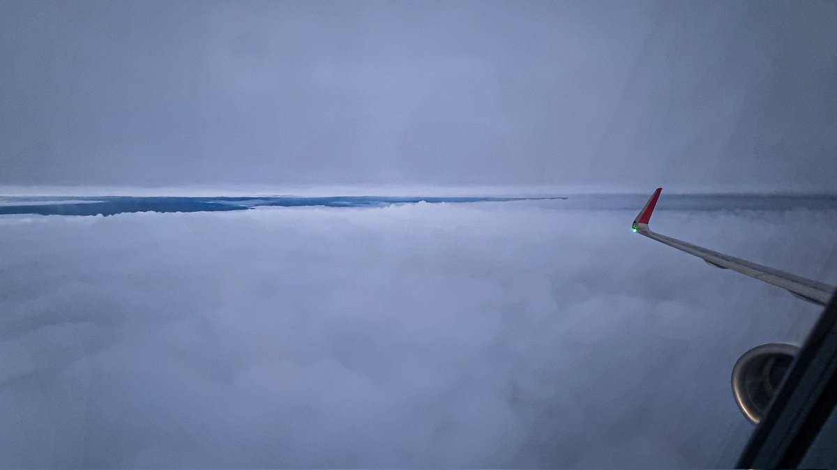 Así se ve la desembocadura del rio Andalién en Penco, desde altura (08 am). Mucha agua...

Cielos completamente tapados en Concepción

#lluvias #conce